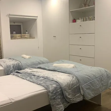 Ultreya בית הארחה *